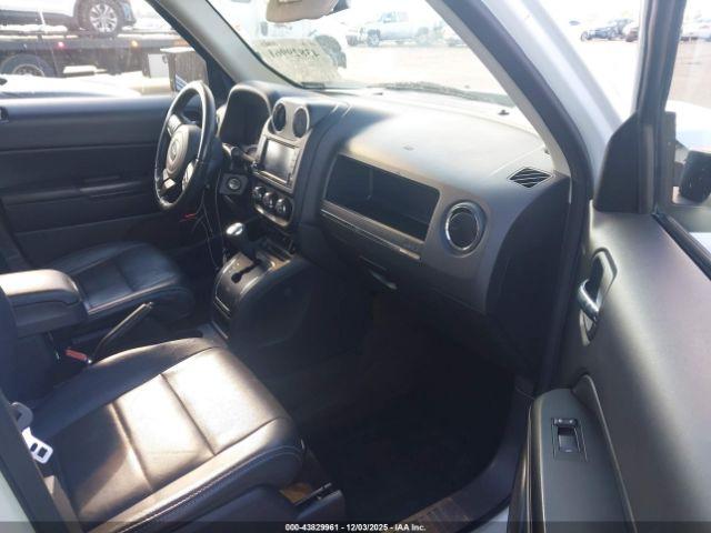 Jeep Patriot High Altitude Edition Image 7