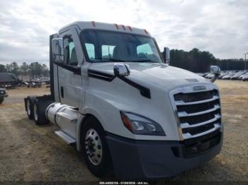  Salvage Freightliner New Cascadia 126