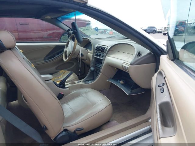 Ford Mustang Image 10