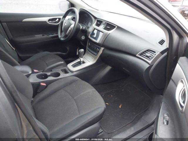 Nissan Sentra S Image 4