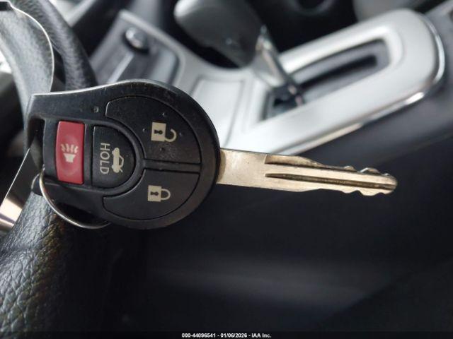 Nissan Sentra S Image 8