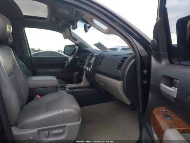 Toyota Tundra Limited 5.7l V8 Image 18