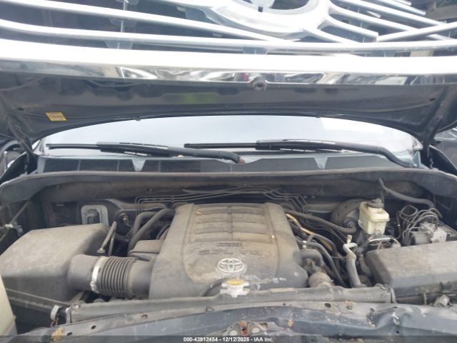 Toyota Tundra Limited 5.7l V8 Image 9