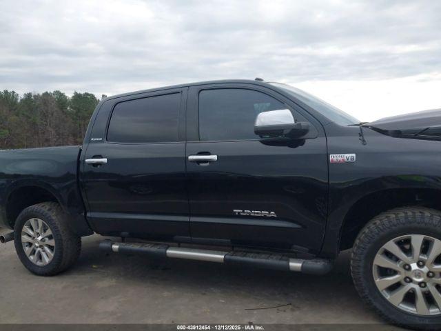 Toyota Tundra Limited 5.7l V8 Image 8