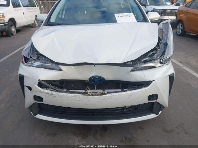 Toyota Prius Le Image 7