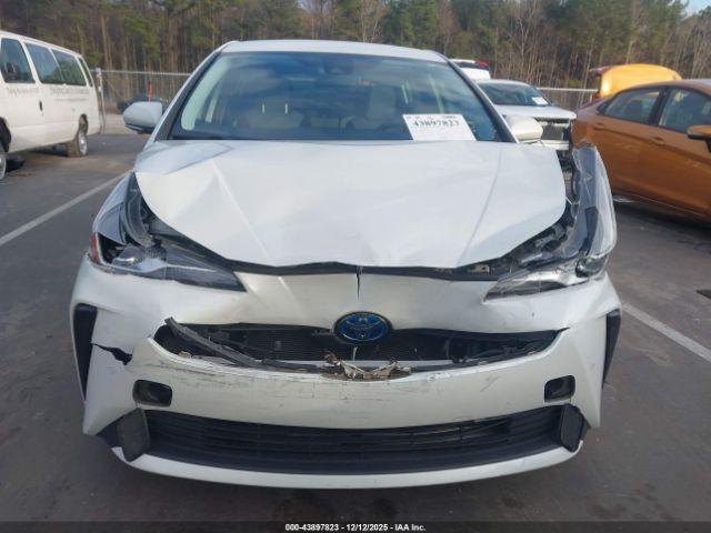 Toyota Prius Le Image 14