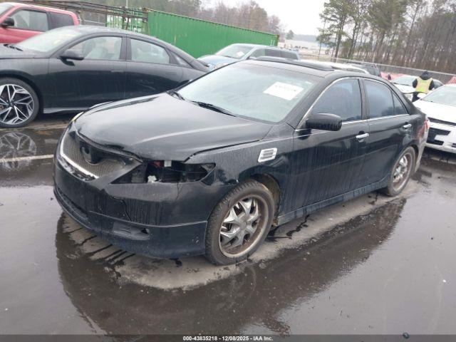 Toyota Camry Se Image 10