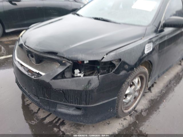 Toyota Camry Se Image 9