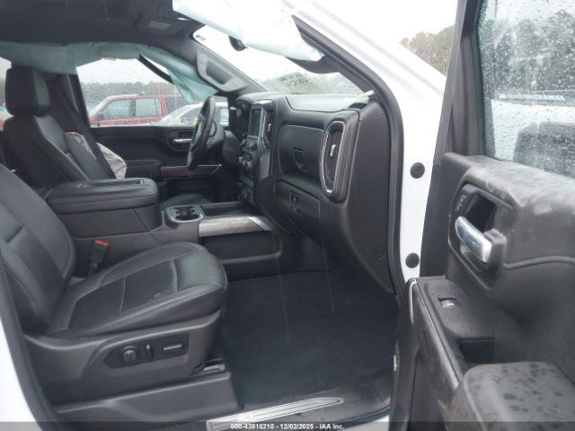 Chevrolet Silverado 2500 Image 7