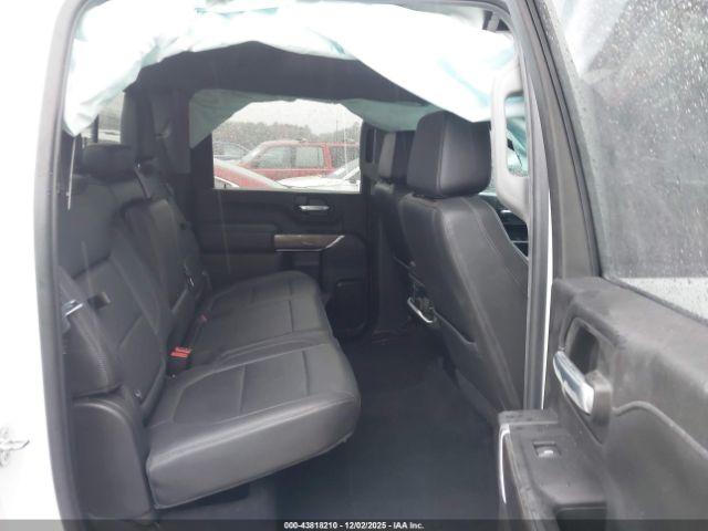 Chevrolet Silverado 2500 Image 5