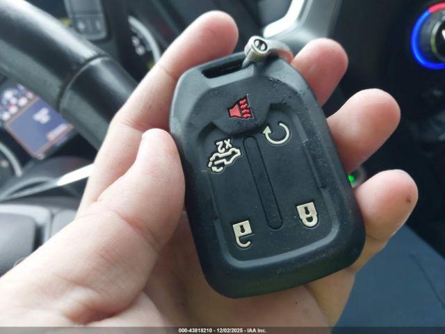 Chevrolet Silverado 2500 Image 10