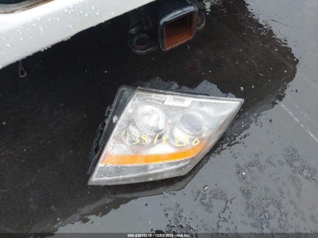 Chevrolet Silverado 2500 Image 11