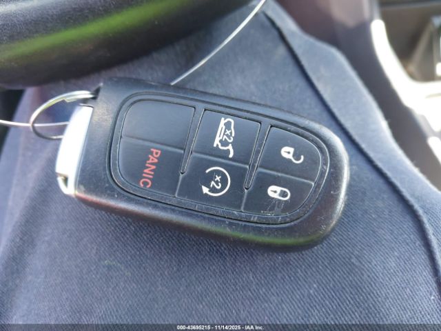 Jeep Cherokee Latitude Image 2