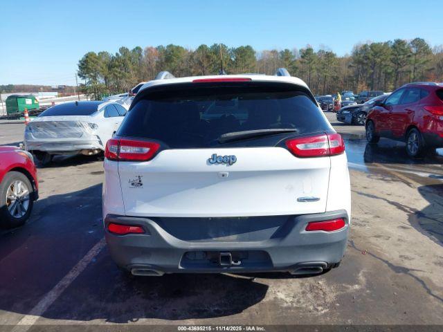Jeep Cherokee Latitude Image 14
