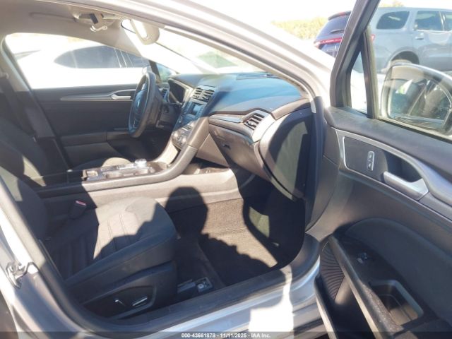 Ford Fusion Se Image 13