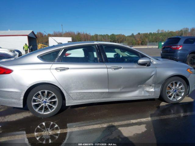 Ford Fusion Se Image 12