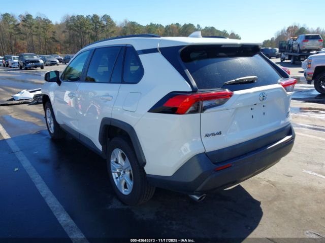 Toyota RAV4 Xle Image 14