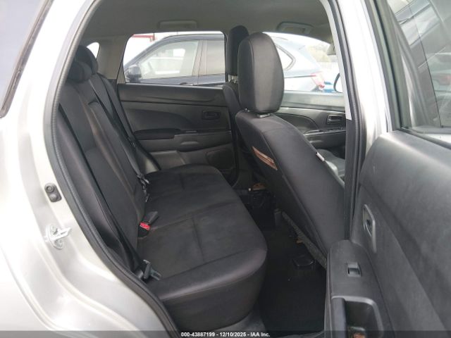 Mitsubishi Outlander Es Image 6