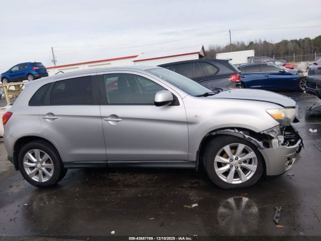 Mitsubishi Outlander Es Image 9