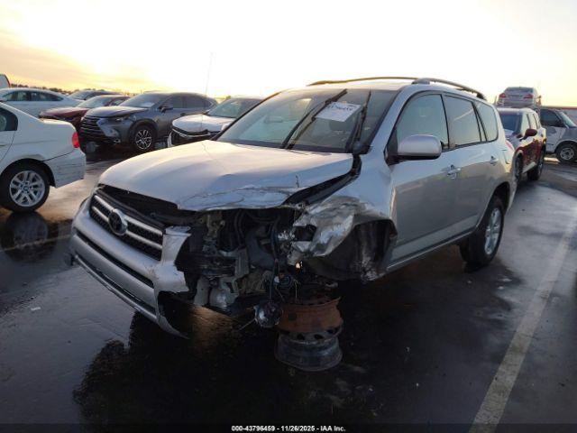 Toyota RAV4 Limited Image 2