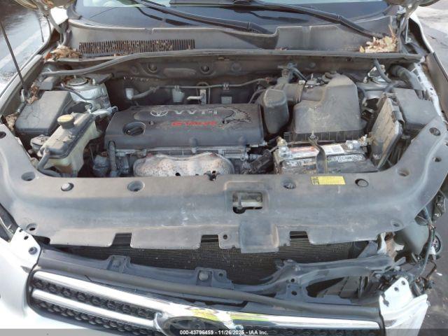 Toyota RAV4 Limited Image 13