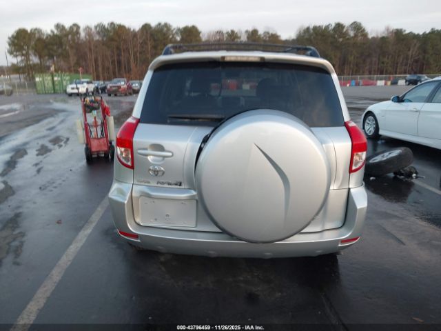 Toyota RAV4 Limited Image 14