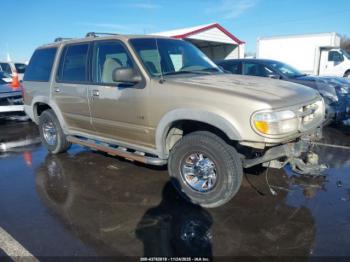  Salvage Ford Explorer