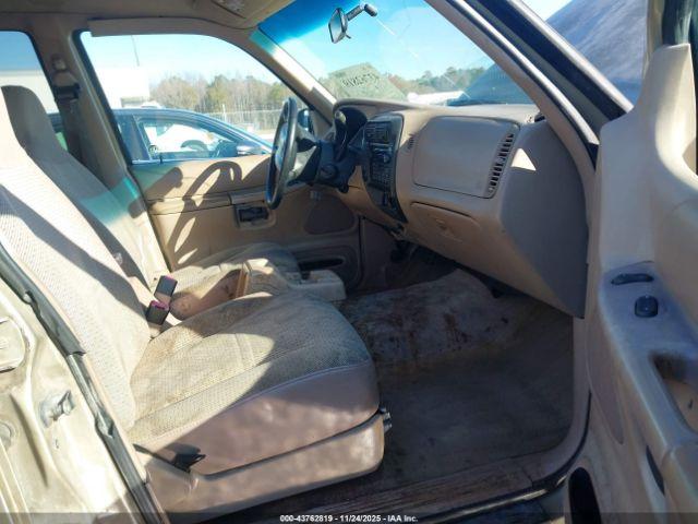 Ford Explorer Xls Image 13