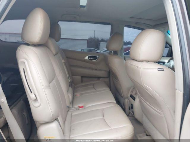 Nissan Pathfinder Sl Image 17