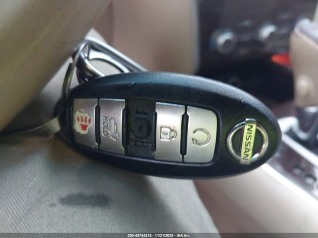 Nissan Pathfinder Sl Image 2