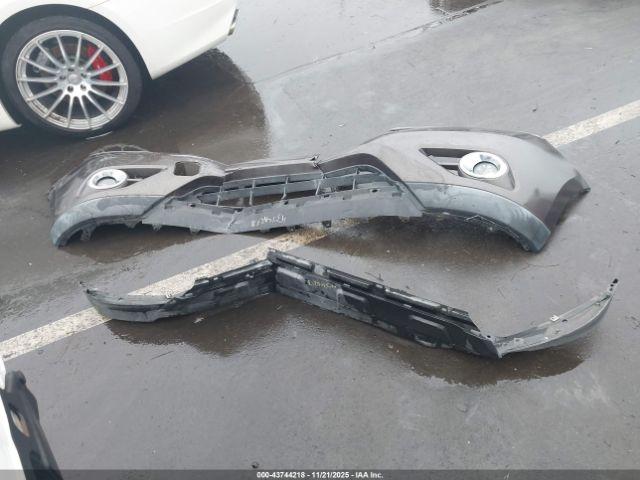 Nissan Pathfinder Sl Image 3