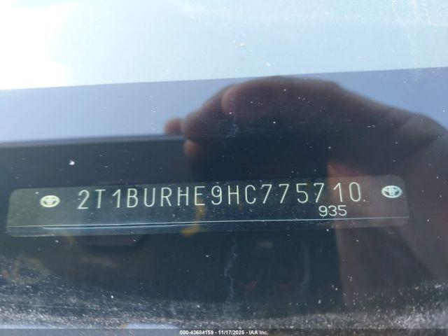 Toyota Corolla L Image 12