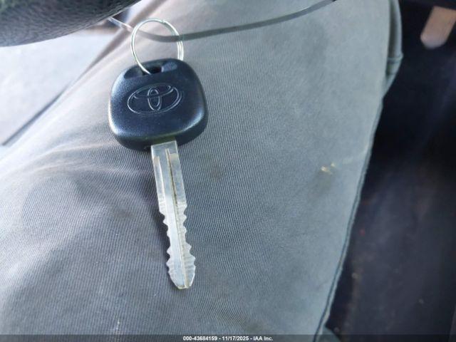 Toyota Corolla L Image 6