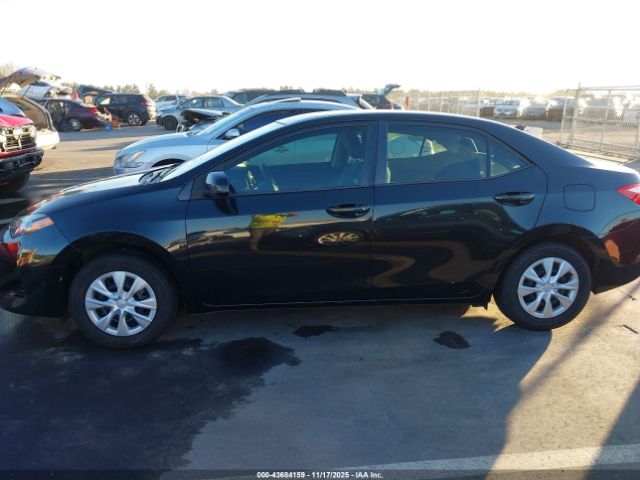 Toyota Corolla L Image 2