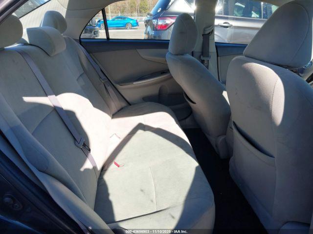 Toyota Corolla Le Image 6