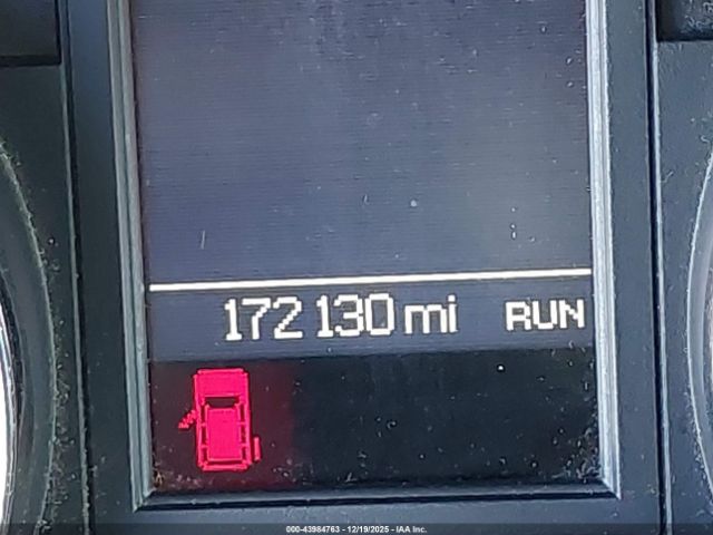 Chrysler Town & Country Touring-l Image 14