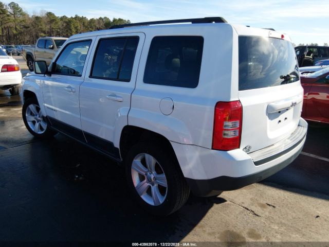 Jeep Patriot Latitude Image 4