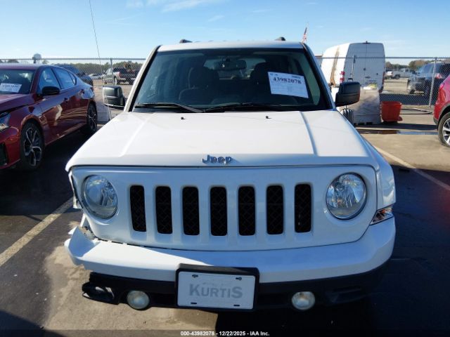 Jeep Patriot Latitude Image 11