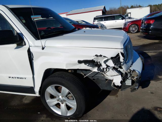 Jeep Patriot Latitude Image 16