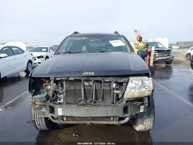 Jeep Grand Cherokee Limited Image 12