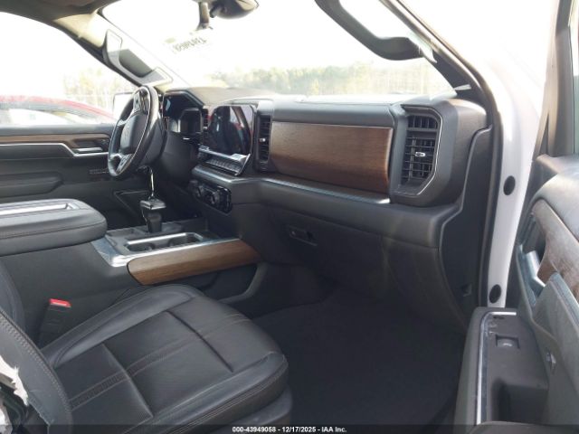 Chevrolet Silverado 1500 4wd  Short Bed High Country Image 4