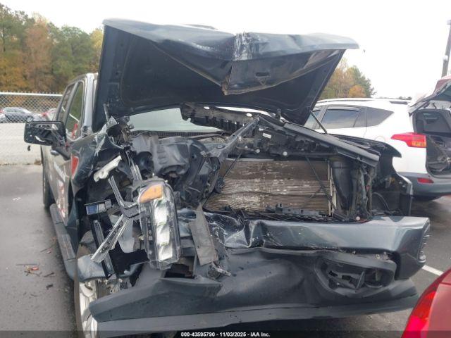 Chevrolet Silverado 1500 4wd  Short Bed Rst Image 3