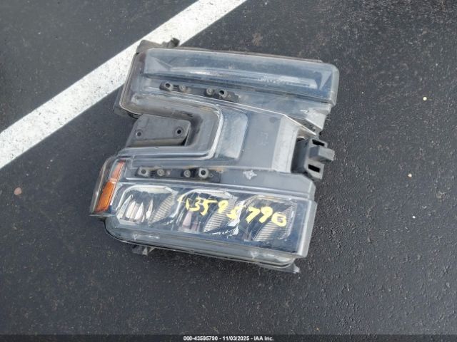 Chevrolet Silverado 1500 4wd  Short Bed Rst Image 13