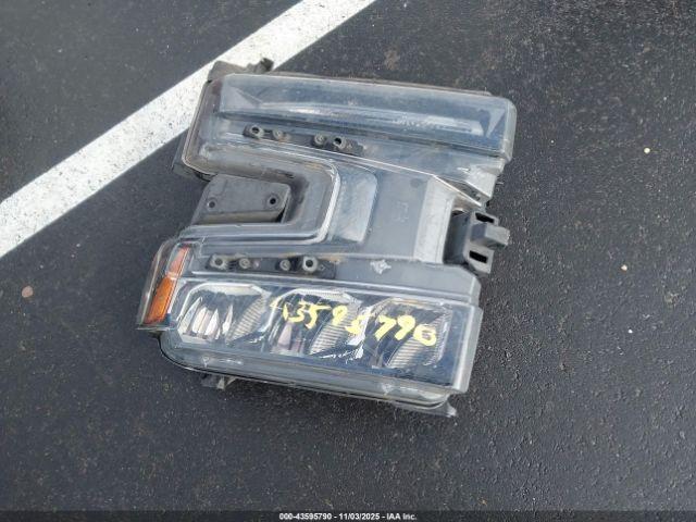 Chevrolet Silverado 1500 4wd  Short Bed Rst Image 13