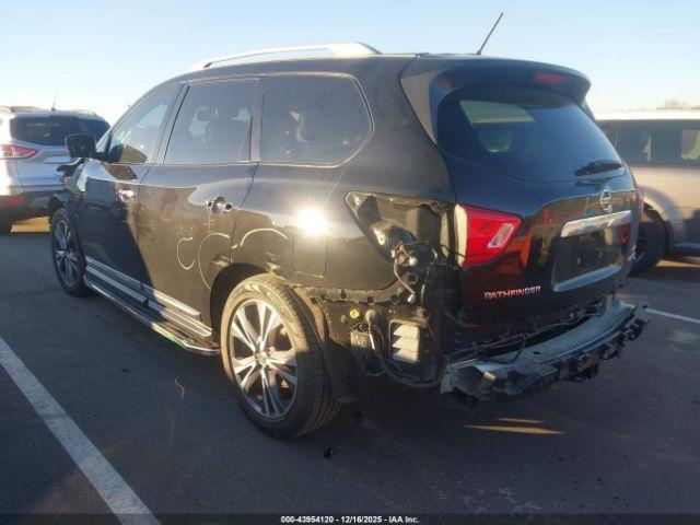 Nissan Pathfinder Platinum Image 16