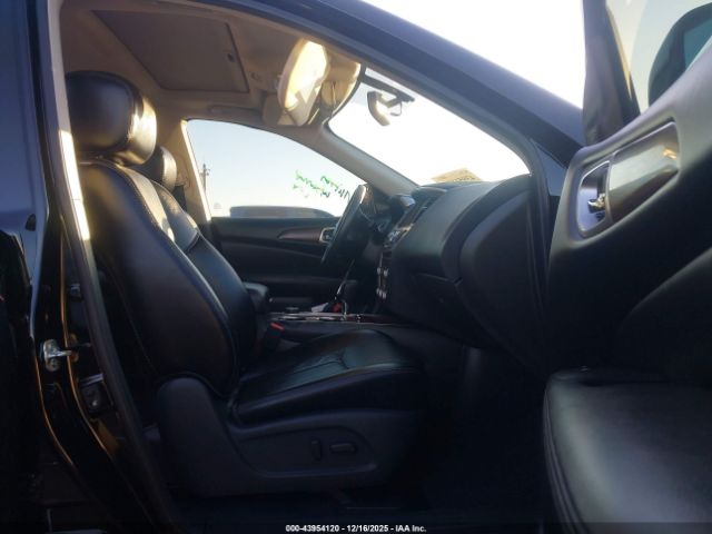 Nissan Pathfinder Platinum Image 20