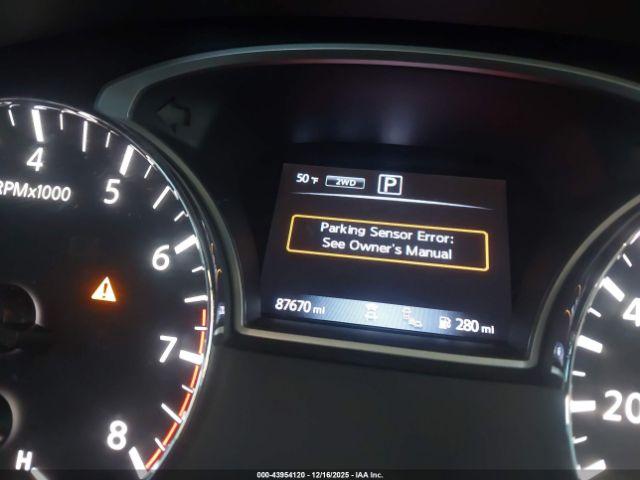 Nissan Pathfinder Platinum Image 9