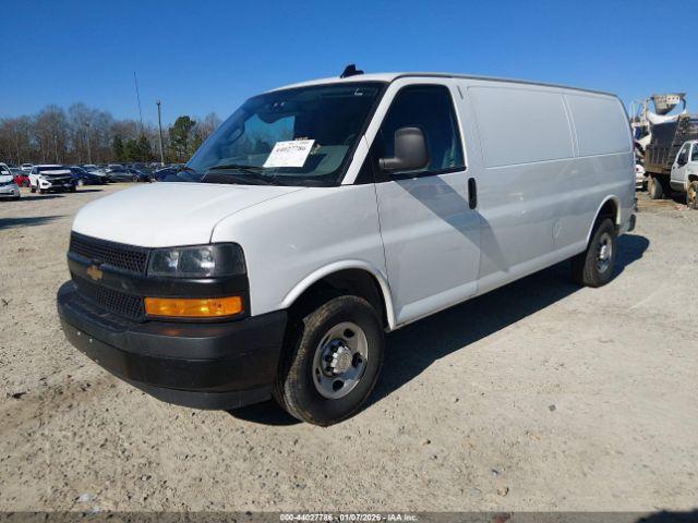 Chevrolet Express Rwd 2500 Extended Wheelbase Wt Image 4