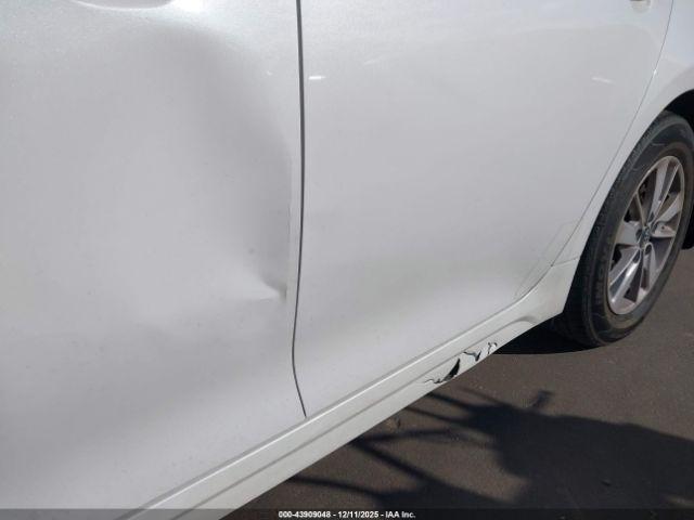 Kia Optima Lx Image 12