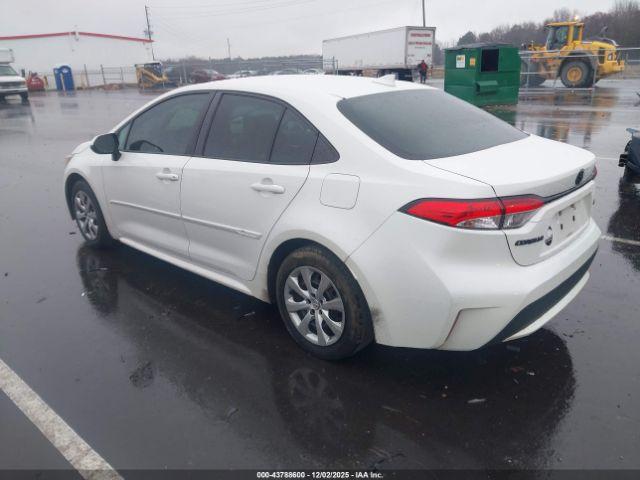 Toyota Corolla Le Image 6